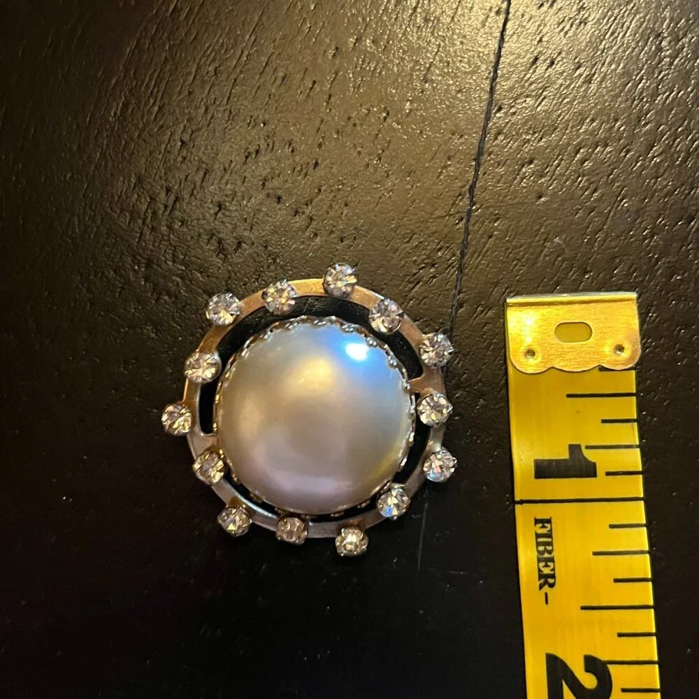 Vintage Gold Tone Faux Pearl and Rhinestone Circle Brooch
